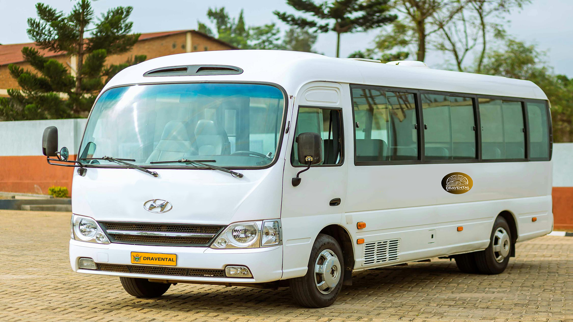 Dravental Car Rental Luxury Affordable Car Hire In Zimbabwe